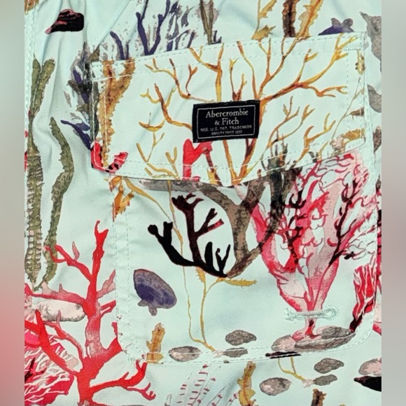 Abercrombie & Fitch Men’s Swim Trunks Multi Color Coral Reef Size Medium A&F - Picture 3 of 4